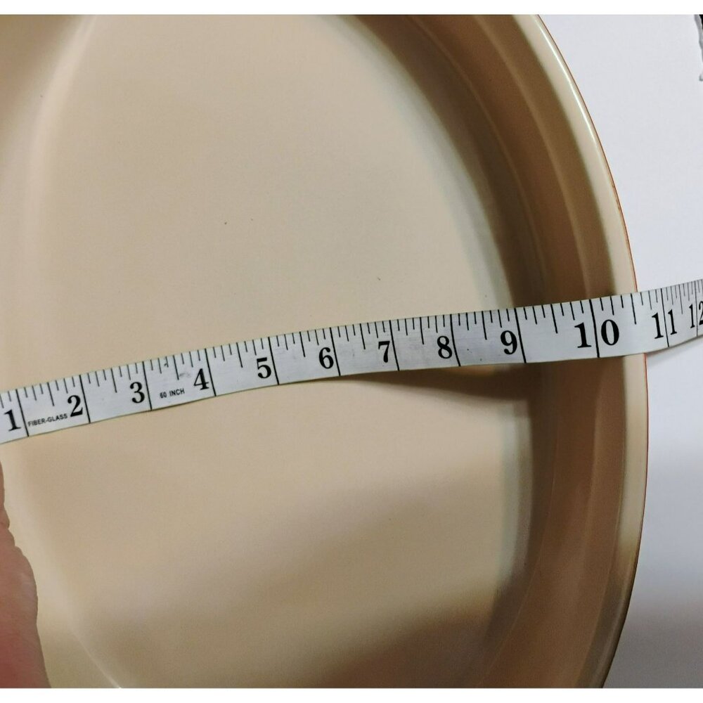Le Creuset Oval Stoneware Baking Dish 16"x10" Red & Beige Handles Durable - Picture 4 of 7